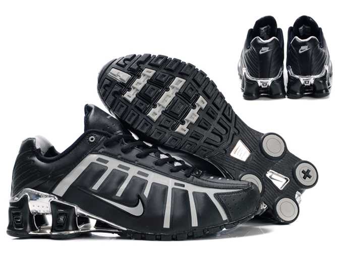 baskets nike shox colore